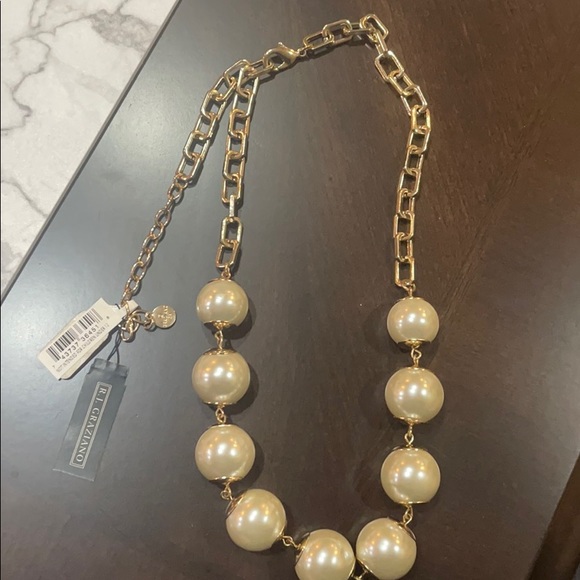 Jewelry - Large Pearl Costume Necklace